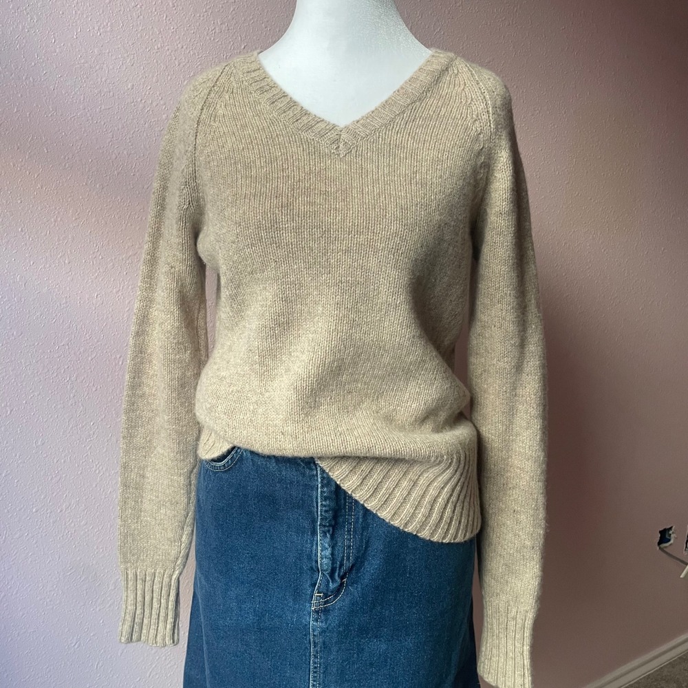Vintage Early 2000s Rory Gilmore Academia Wool‎ V-Neck Sweater - Picture 3 of 5